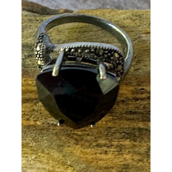 Vintage Sterling Silver Ring With Black Onyx Gemstone And Marcasite Accents 8.85 - Picture 6 of 9